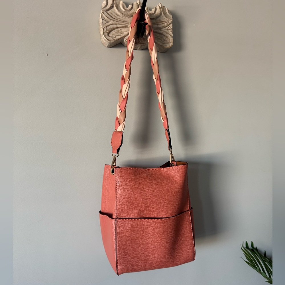 Salmon Faux Leather Bucket Bag Pebbled Soft Travel Purse NWOT - Picture 3 of 11
